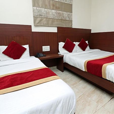 Hotel Toto International Dx New Delhi Extérieur photo