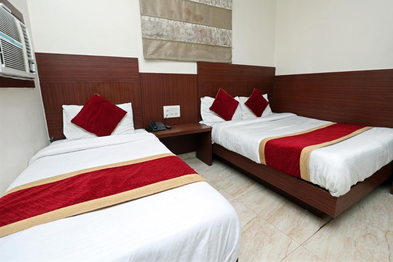 Hotel Toto International Dx New Delhi Extérieur photo
