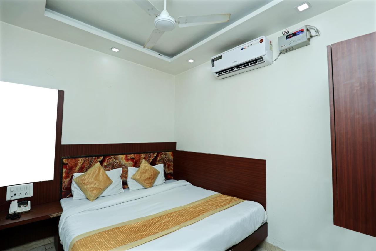 Hotel Toto International Dx New Delhi Extérieur photo