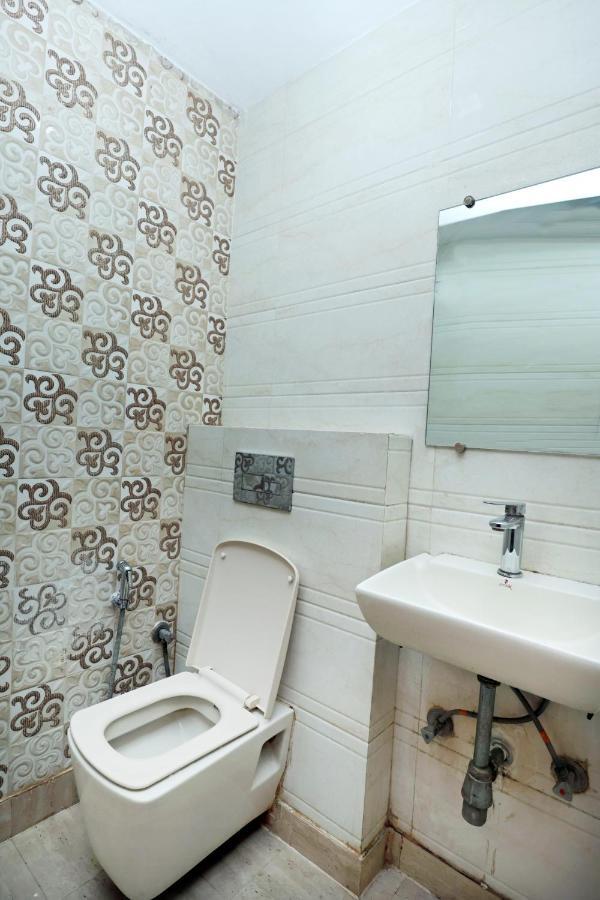 Hotel Toto International Dx New Delhi Extérieur photo
